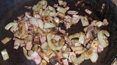 Opečené žampiony a papriky s nivou, Paprika,žampiony a anglická