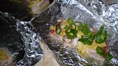 Pangasius na kardamomu, pečený v alobalu, zabalit a dáme péct...