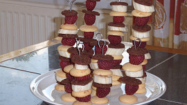 Sladká ovocná jehla s čokoládou