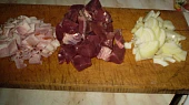 Srdíčko na slanině v mrkvi a kedlubně, ingredience...