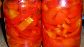 Sterilovaná paprika s olejem