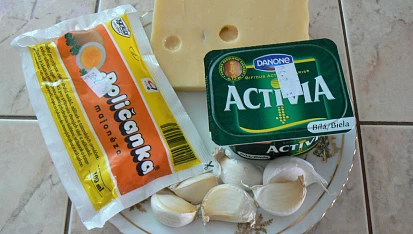Sýrovo-česneková pomazánka