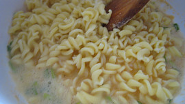 Těstovinová omeleta