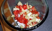 Těstovinový salát Vltavín (Pokrájená připravená zelenina)