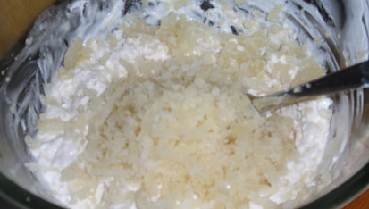 Tvarůžková pomazánka, Nastrouhané tvarůžky
