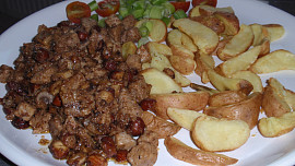 Vepřové kousky v rumu a s oříšky