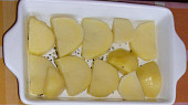 Zapečené brambory s vepřovým masem