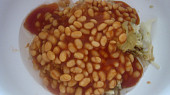 Zapečené fazole s párkem