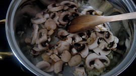 Zeleninová polévka se žampiony