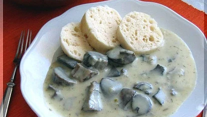 Buši houbová omáčka