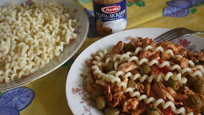 Drůbeží maso s pestem z riccotty a oříšků, Drůbeží maso s pestem z ricotty a oříšků