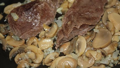 Hovězí maso s citronem, ...restování...