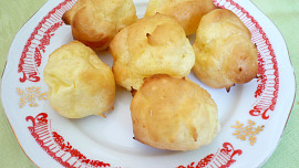 Koblížky z odpalovaného těsta