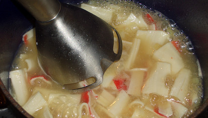 Krémová surimi polévka - rychlá