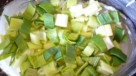 Kuřecí křidélka na bramborách