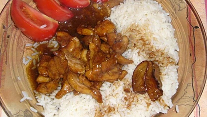 Kuřecí nudličky se slaninou