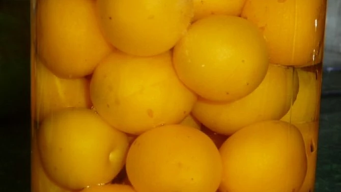 Mirabelkový kompot