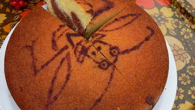 Mramorový dort, Mramorový dort ozdobený čokoládovým obrázkem