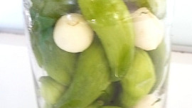 Nakladaná ačokča s cibulkami