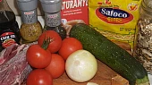 Nudle s krkovicí a cuketou, připravíme si všechny suroviny