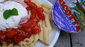 Penne s paradajkami a ricotou
