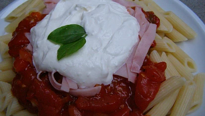 Penne s paradajkami a ricotou