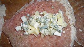 Plněný vepřový řízek - Quattro formaggi