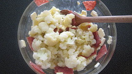 Slaný koláč s květákovou náplní