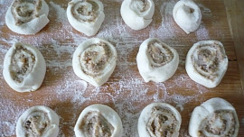 Smažené ořechové šneky