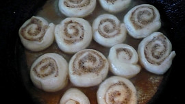 Smažené ořechové šneky