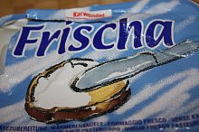 ...pomazánkový sýr Frischa...