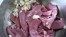 Vepřová srdíčka na paprice