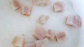 Vrstvená rybí polévka