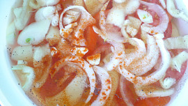 Vrstvená rybí polévka