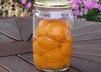 Želírované meruňky a jiné ovoce
