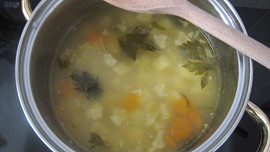 Bramborová polévka se zeleninou