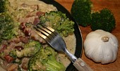 Brokolice v husté smetanové omáčce