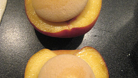 Broskve v listovém těstě