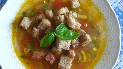 Červená česnečka