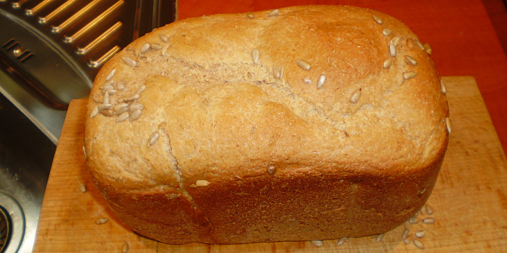 Chleba s ovesnymi vločkami II. (připraveny k nakrájení)
