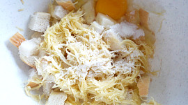 Chlupaté knedlíky s houskou