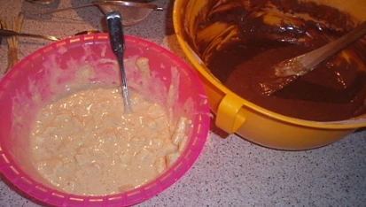 Cuketová kakaovoperníková- jablečnoskořicová bábovka, Kakaové a jablečné těsto