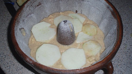 Cuketová kakaovoperníková- jablečnoskořicová bábovka