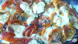 Cuketový nákyp se salámem