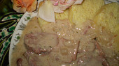 Jazyk na smetaně s nivou (detail...)