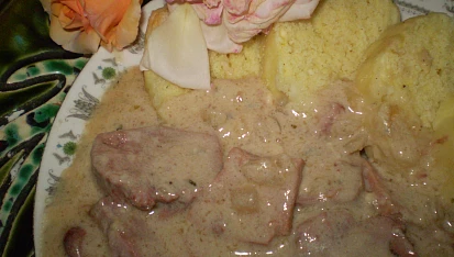 Jazyk na smetaně s nivou, detail...
