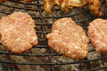 Karbanátky na grilu