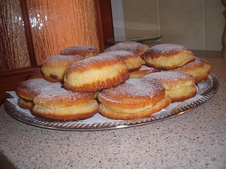 Koblihy s džemem a nutelou