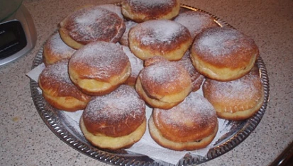 Koblihy s džemem a nutelou