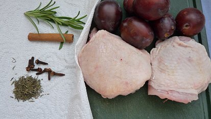 Kuřecí s přelivem ze švestek a rajského jablíčka